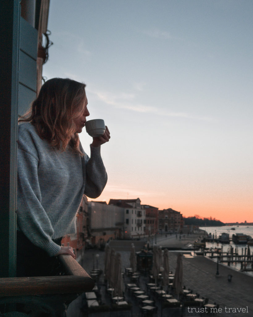 Coffee_at_Sunrise_Venice