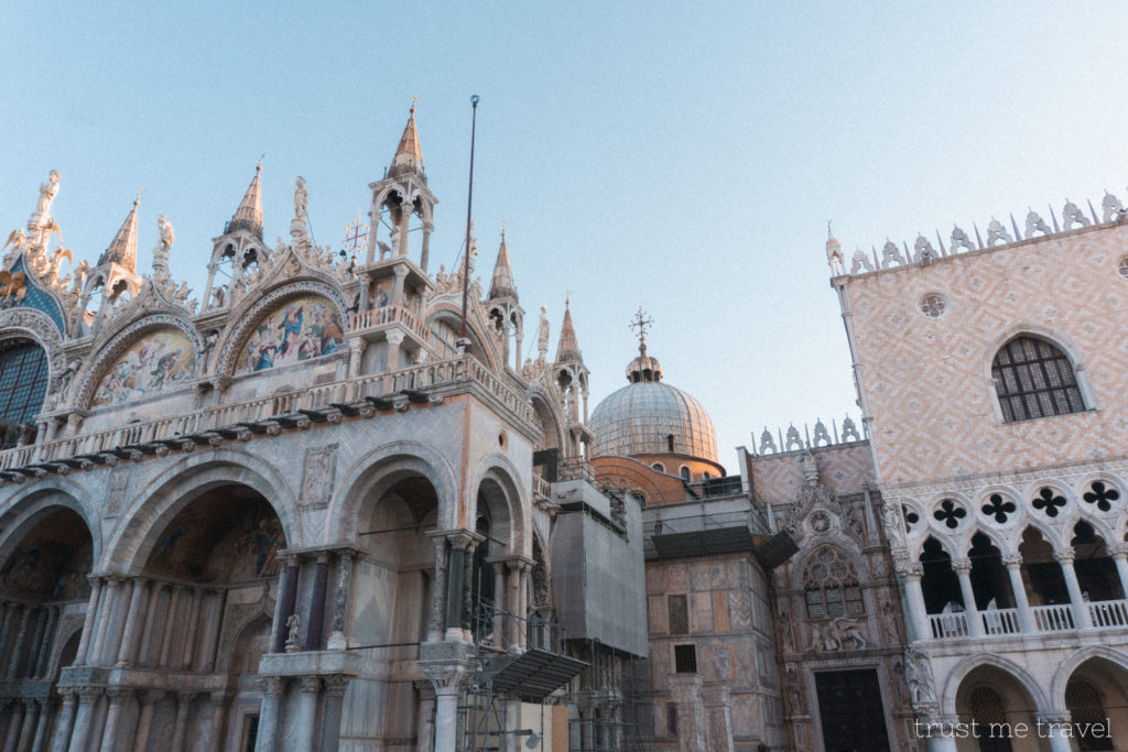 Saint_Marks_Basilica_Doges_Palace_Venice-2